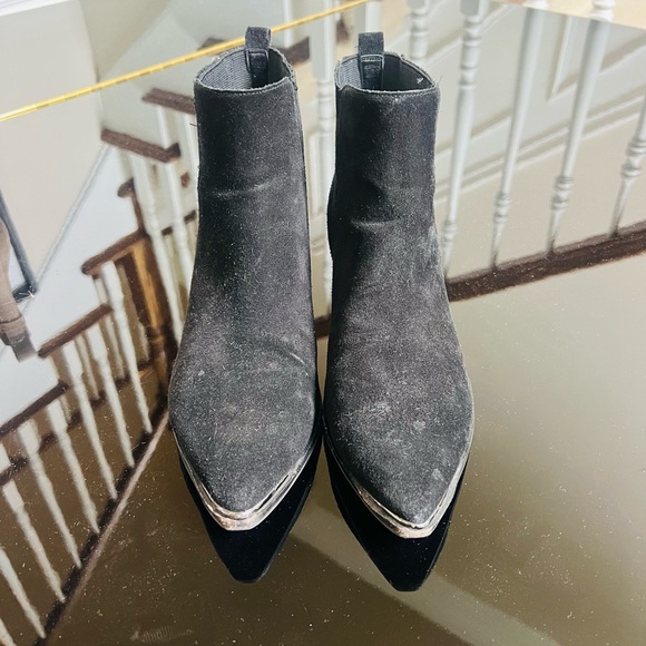 Marc Fisher Black Ankle suede Booties with Pointed Toe - Picture 1 of 6
